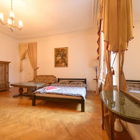 Apartment Near Arena City Kiev Exterior foto